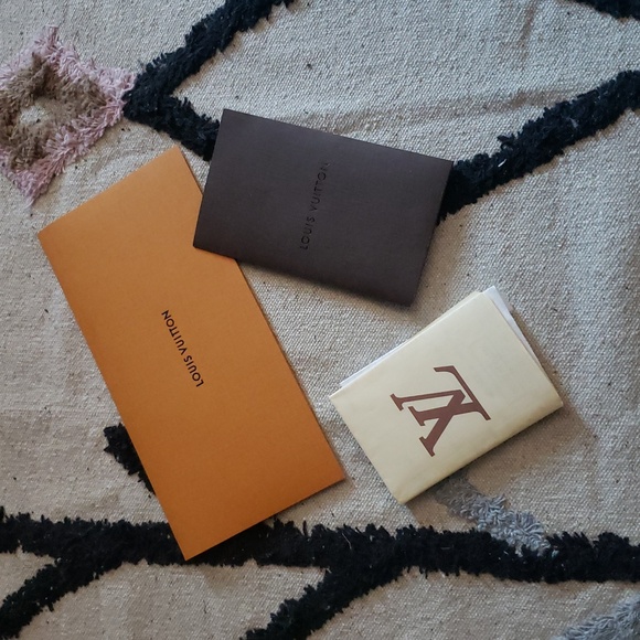 Louis Vuitton Neverfull MM - Picture 16 of 16